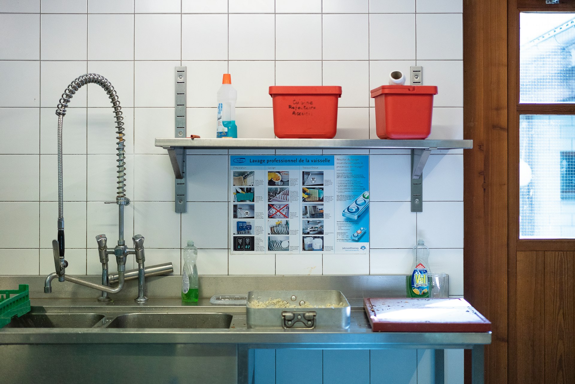 Stainless steel commercial kitchen faucet